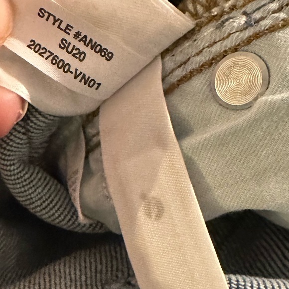 NWT J. Crew Demi-Boot Crop Jean in Indigo Jones Wash - Picture 8 of 10